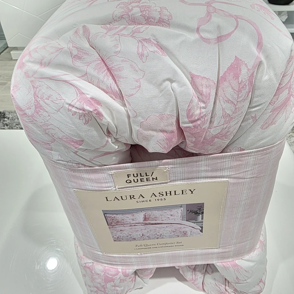 Laura Ashley Pink Bow Queen Comforter Set